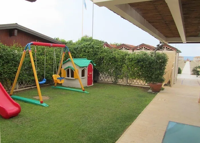 President 4* フォルテ・デイ・マルミ