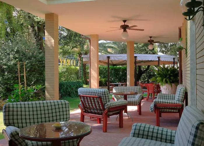 斯皮纳里酒店 马尔米堡