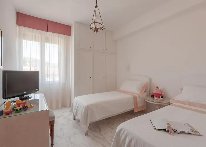 斯皮纳里酒店 马尔米堡