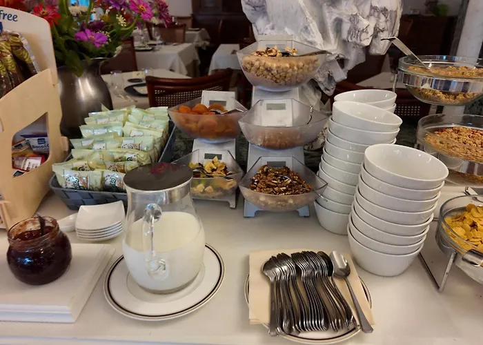 斯皮纳里酒店 4*